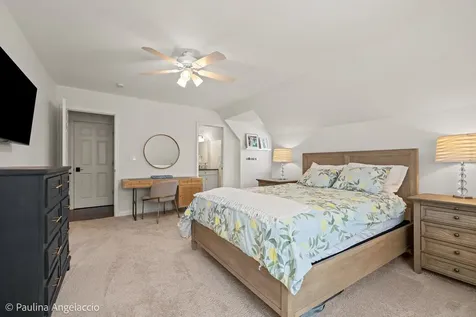 120 Hilltop Avenue Barrington IL 60010