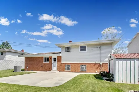 7819 Church Street Morton Grove IL 60053