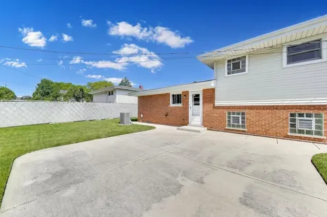 7819 Church Street Morton Grove IL 60053