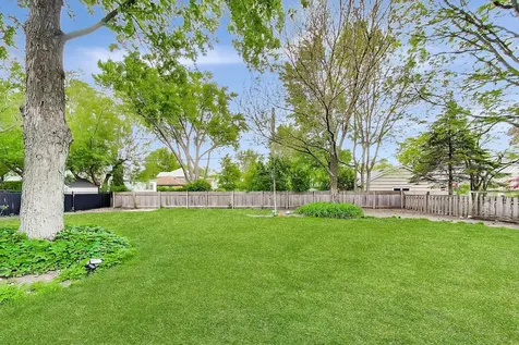 310 West Kirchoff Road Arlington Heights IL 60005