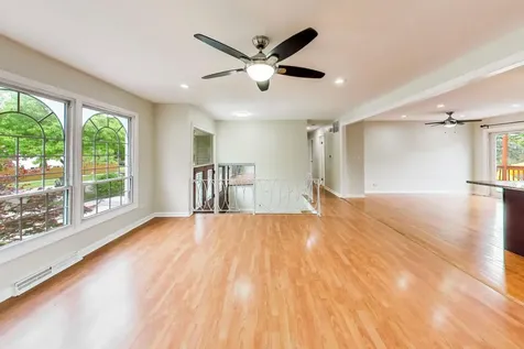 1503 North Park Drive Mount Prospect IL 60056