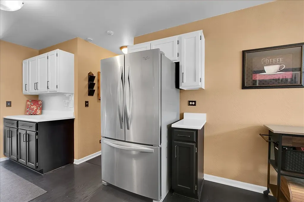 1916 Tamahawk Lane Naperville IL 60564