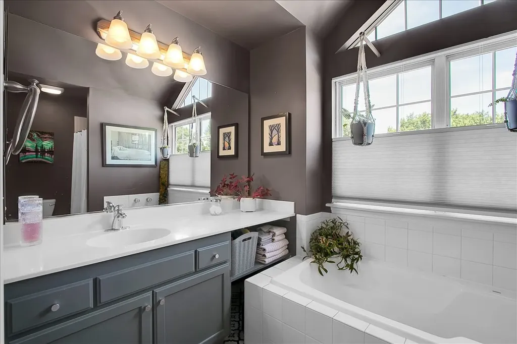 1916 Tamahawk Lane Naperville IL 60564