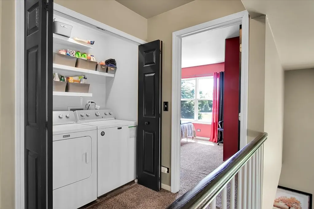 1916 Tamahawk Lane Naperville IL 60564