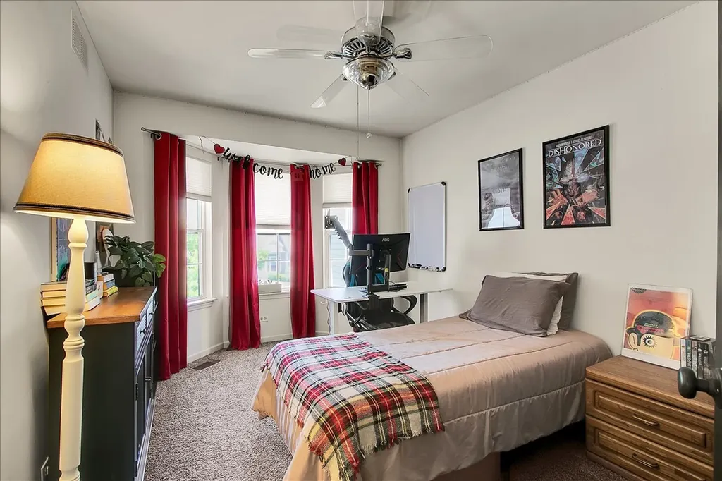 1916 Tamahawk Lane Naperville IL 60564