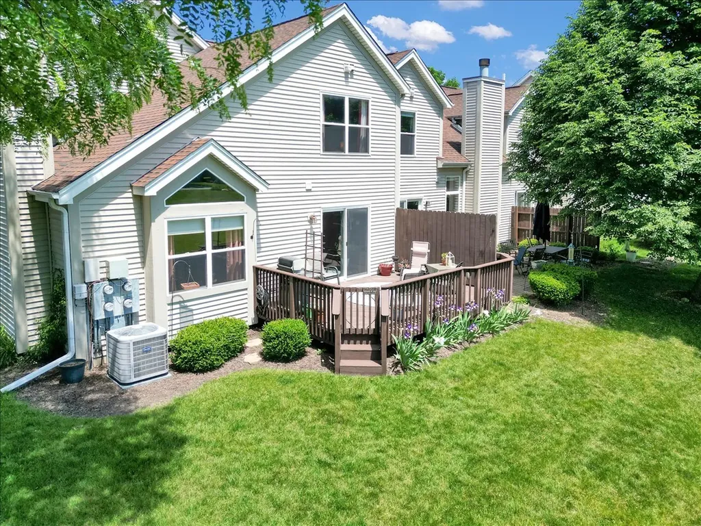 1916 Tamahawk Lane Naperville IL 60564