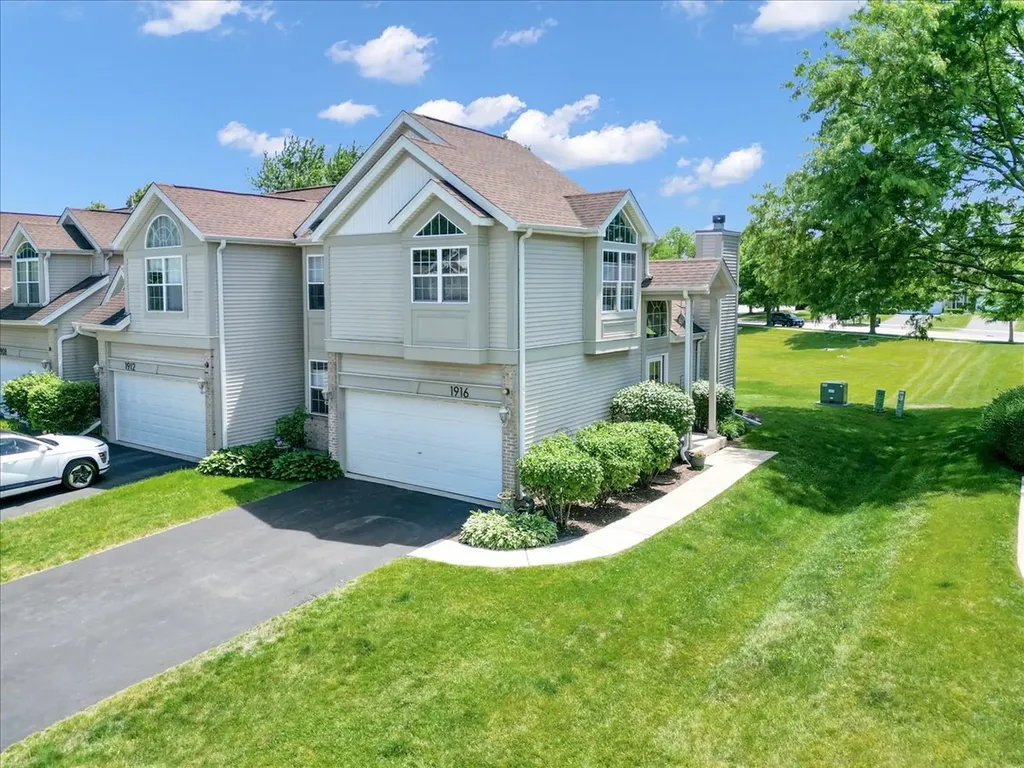 1916 Tamahawk Lane Naperville IL 60564
