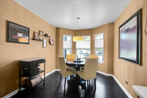 1916 Tamahawk Lane Naperville IL 60564