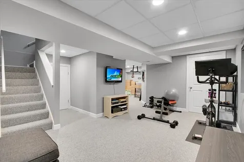 1916 Tamahawk Lane Naperville IL 60564