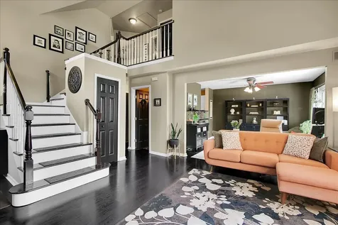 1916 Tamahawk Lane Naperville IL 60564