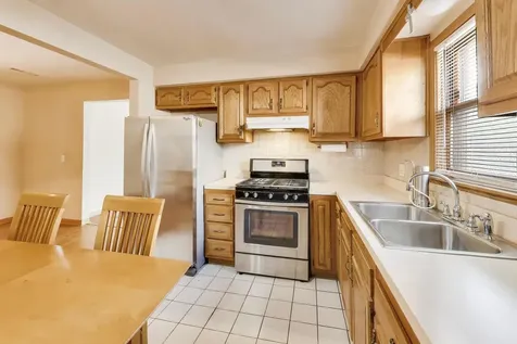 6534 West Montrose Avenue Harwood Heights IL 60706
