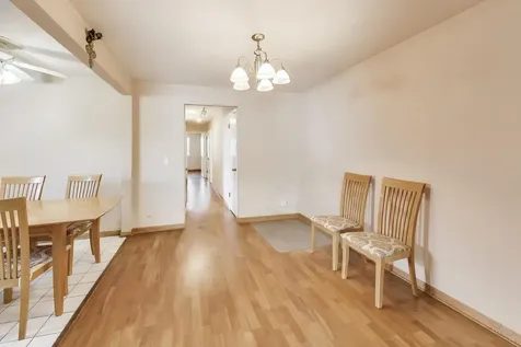 6534 West Montrose Avenue Harwood Heights IL 60706
