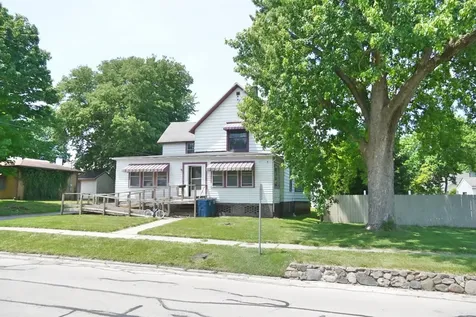 313 North 5th Street Watseka IL 60970