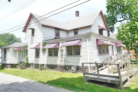 313 North 5th Street Watseka IL 60970
