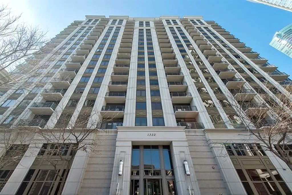 1322 South Prairie Avenue Chicago IL 60605