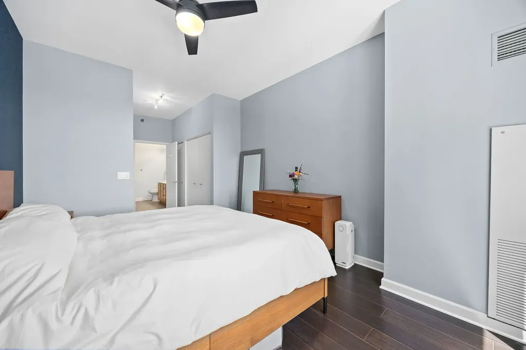 1322 South Prairie Avenue Chicago IL 60605