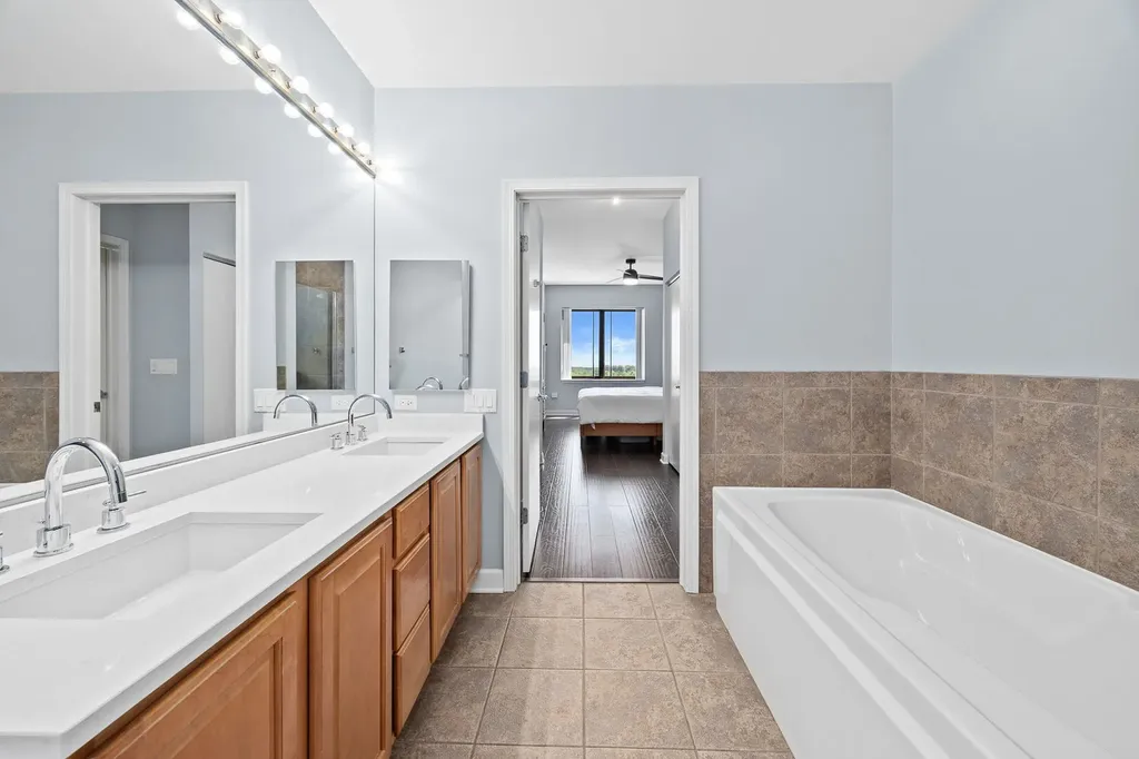 1322 South Prairie Avenue Chicago IL 60605