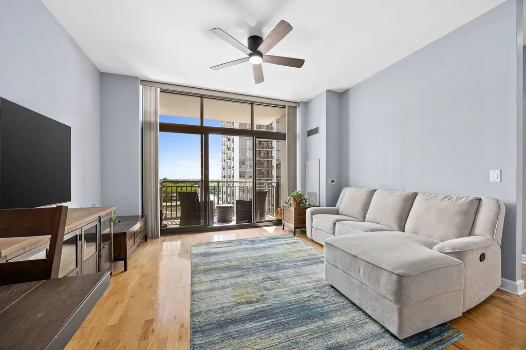 1322 South Prairie Avenue Chicago IL 60605