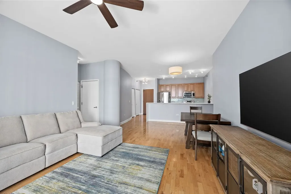 1322 South Prairie Avenue Chicago IL 60605
