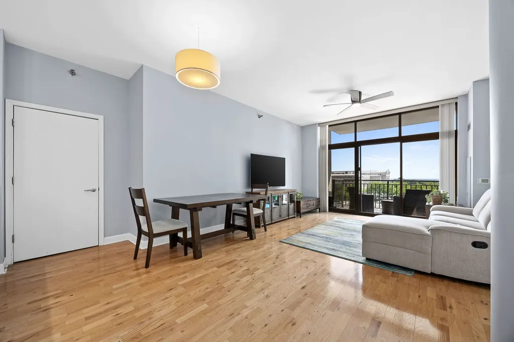 1322 South Prairie Avenue Chicago IL 60605