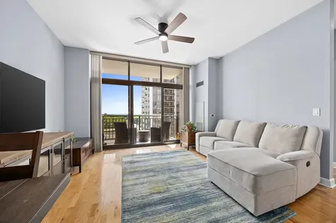 1322 South Prairie Avenue Chicago IL 60605