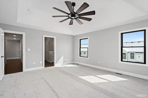677 Cumberland Lane Oswego IL 60543