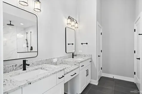 677 Cumberland Lane Oswego IL 60543