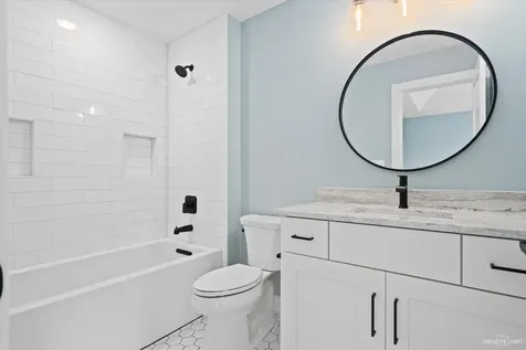 677 Cumberland Lane Oswego IL 60543