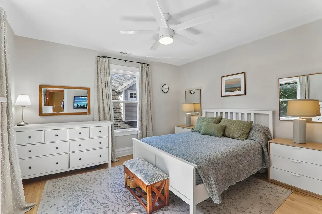 4630 North Kilbourn Avenue Chicago IL 60630