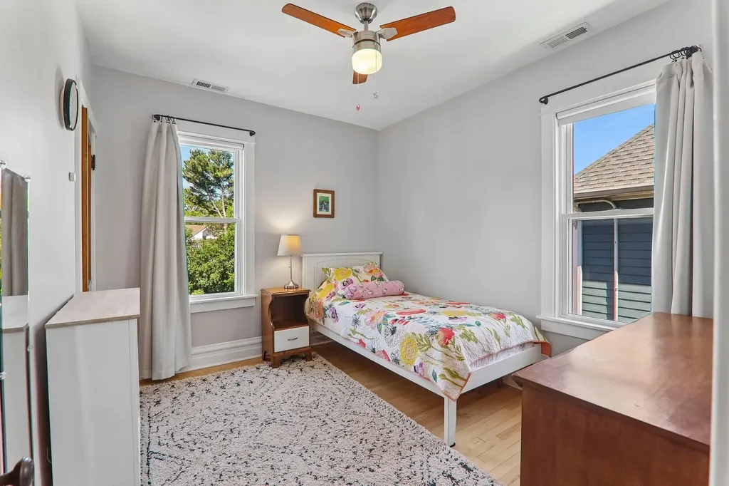 4630 North Kilbourn Avenue Chicago IL 60630