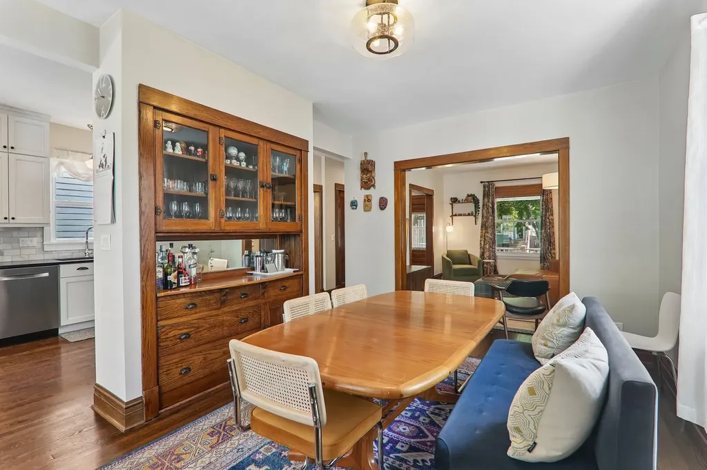 4630 North Kilbourn Avenue Chicago IL 60630