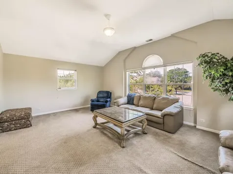 7323 Grandview Court Carpentersville IL 60110