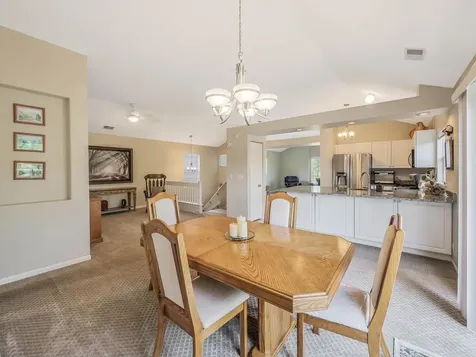 7323 Grandview Court Carpentersville IL 60110