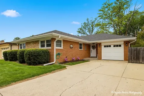 502 South Louis Street Mount Prospect IL 60056