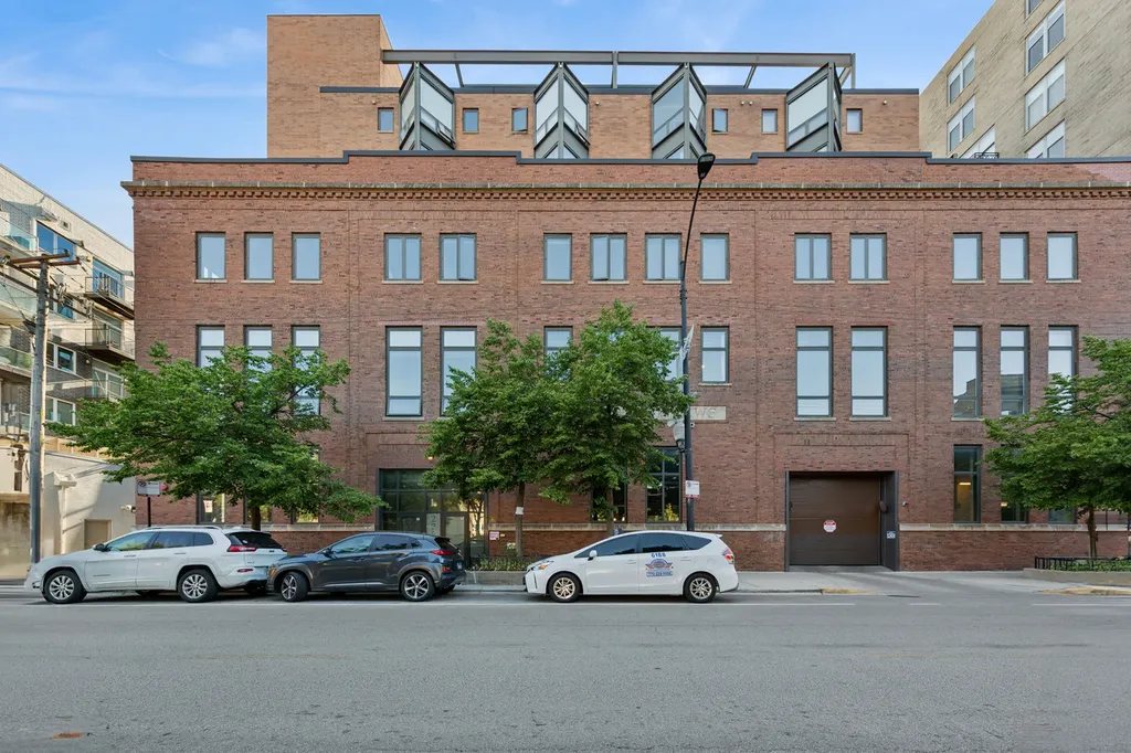 222 South Racine Avenue Chicago IL 60607