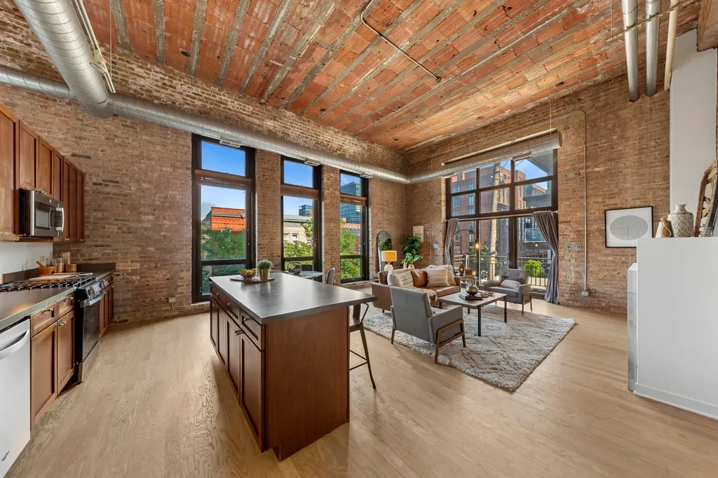 222 South Racine Avenue Chicago IL 60607