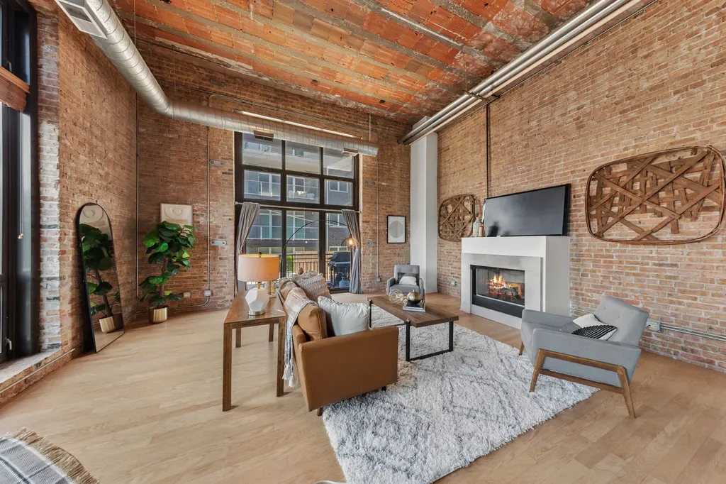 222 South Racine Avenue Chicago IL 60607