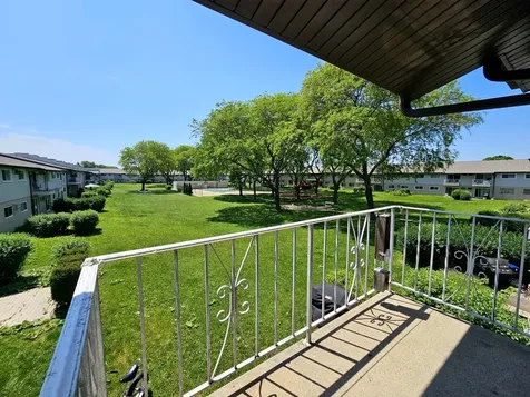 870 East Old Willow Road E Prospect Heights IL 60070