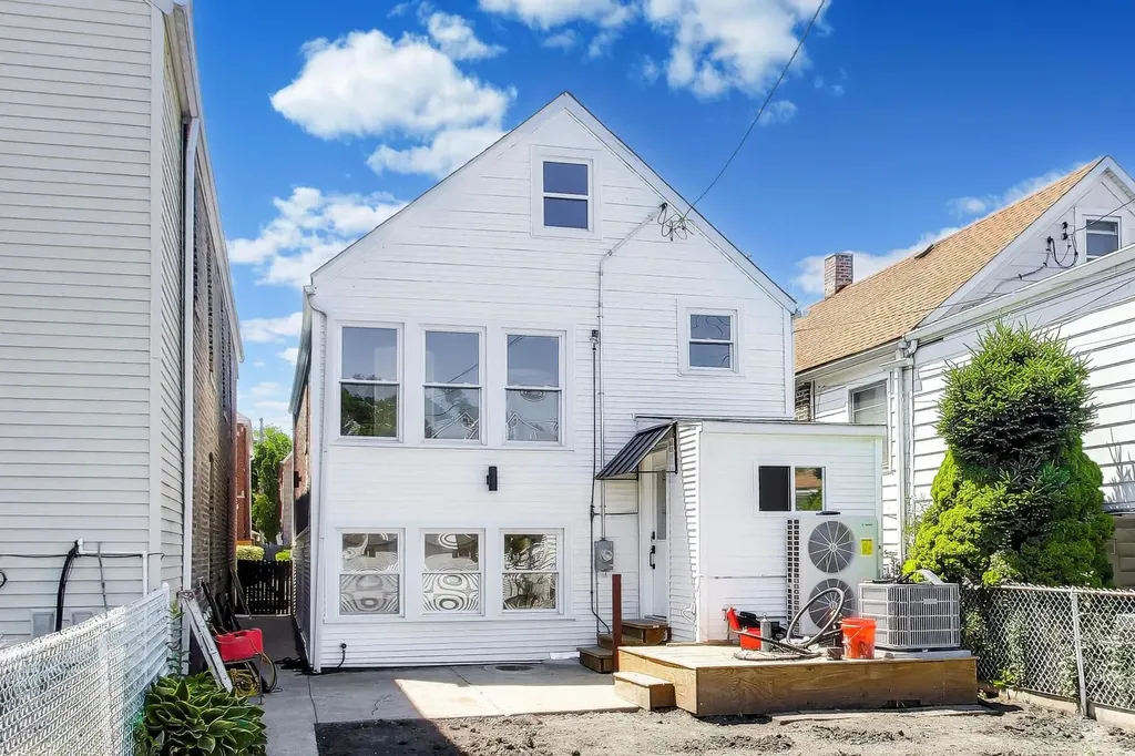 3723 South Winchester Avenue Chicago IL 60609