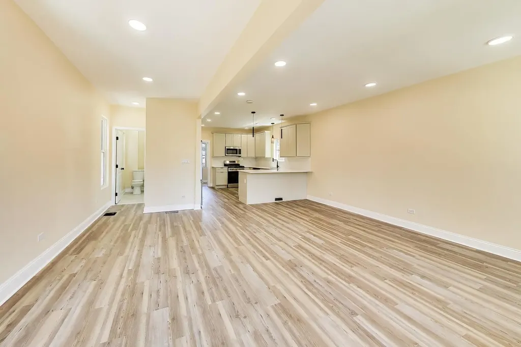 3723 South Winchester Avenue Chicago IL 60609