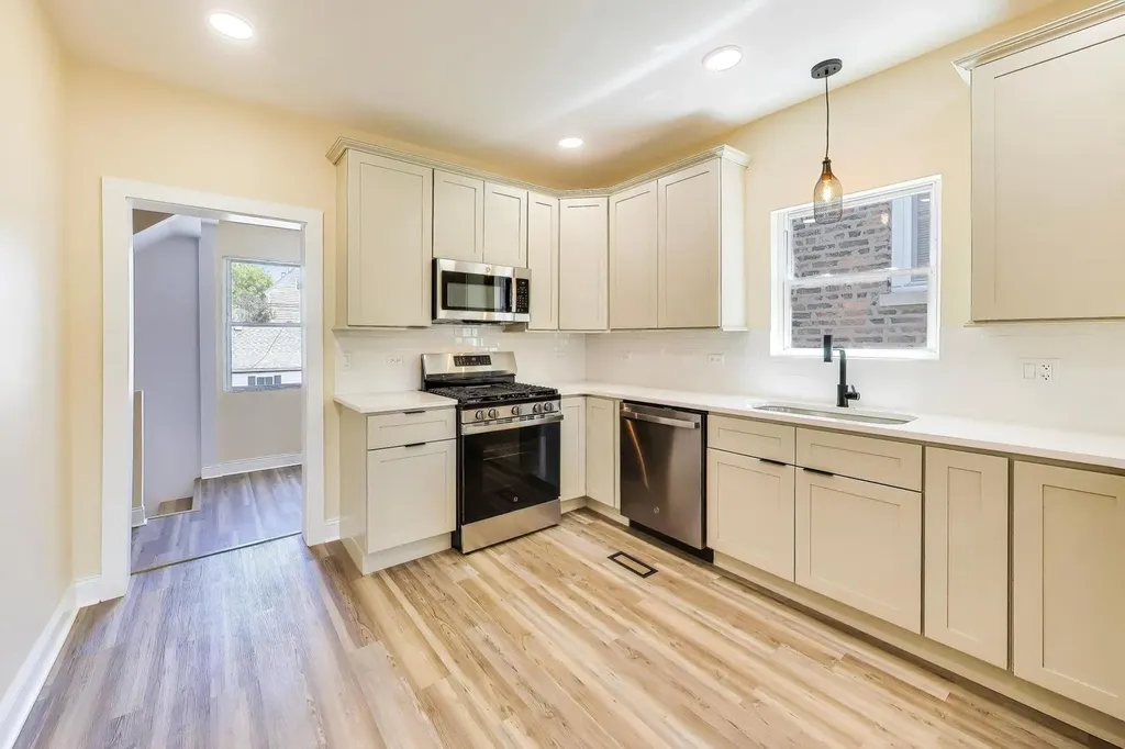 3723 South Winchester Avenue Chicago IL 60609