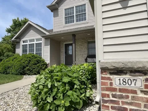 1807 Horizon Court Mahomet IL 61853
