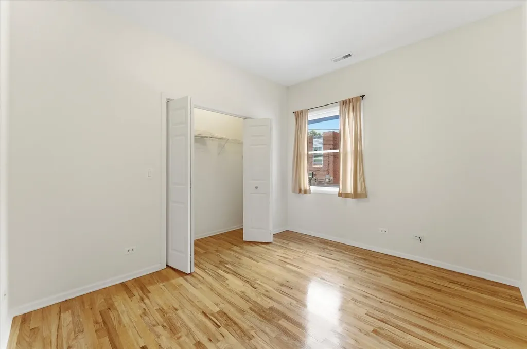 7018 North Ashland Boulevard Chicago IL 60626