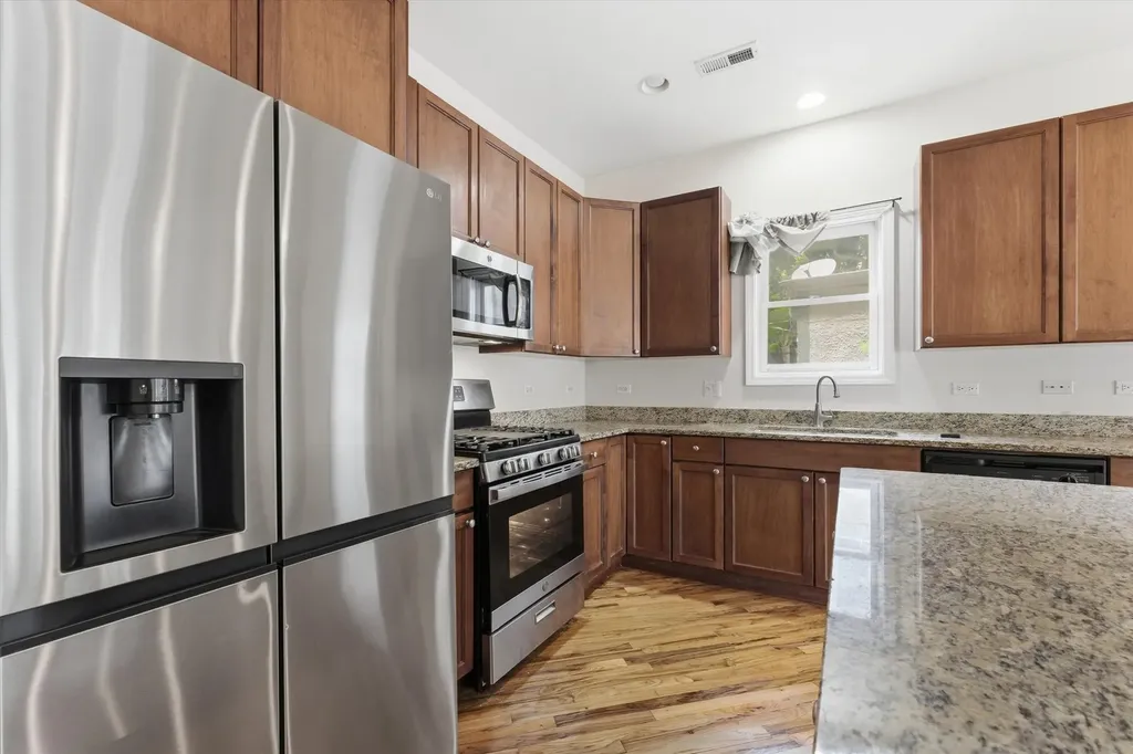 7018 North Ashland Boulevard Chicago IL 60626