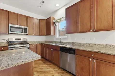 7018 North Ashland Boulevard Chicago IL 60626