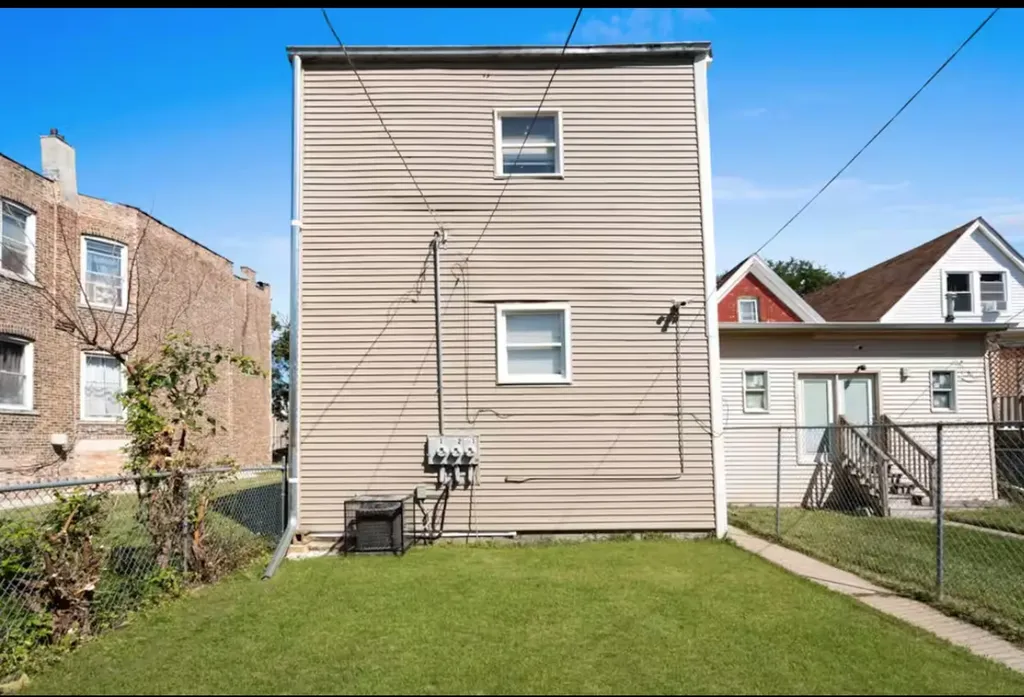 7144 South Ingleside Avenue Chicago IL 60621