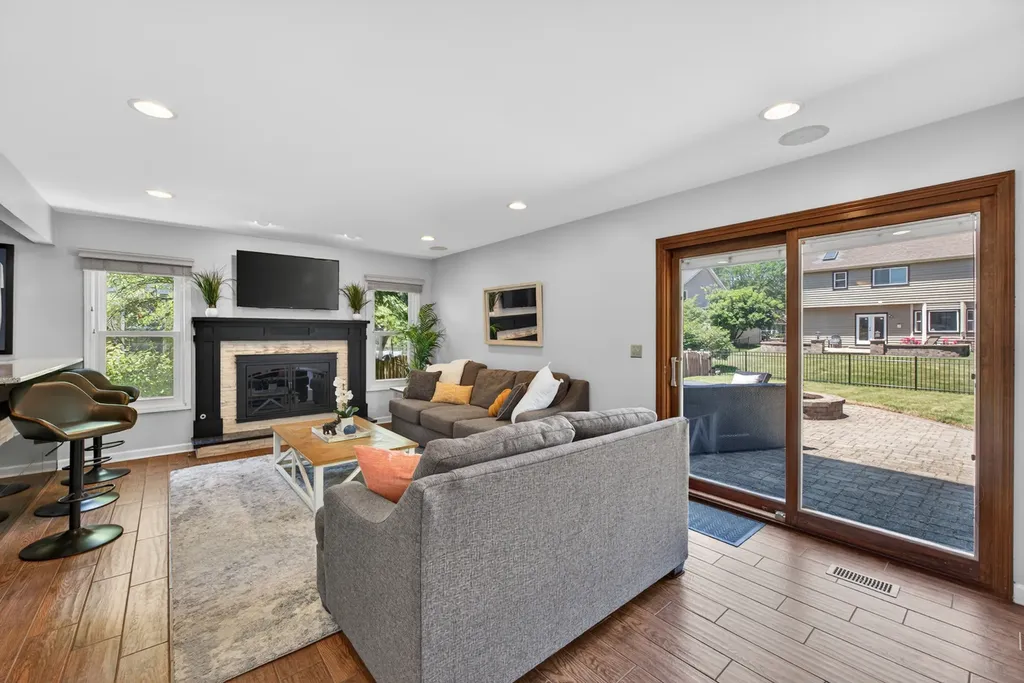 1205 Ardmore Drive Naperville IL 60540