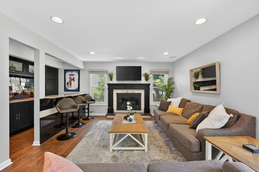 1205 Ardmore Drive Naperville IL 60540