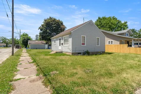 2120 Grenshaw Street Rockford IL 61101