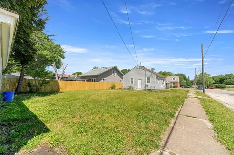 2120 Grenshaw Street Rockford IL 61101